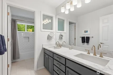 14415 221st Avenue NE Woodinville WA 98077