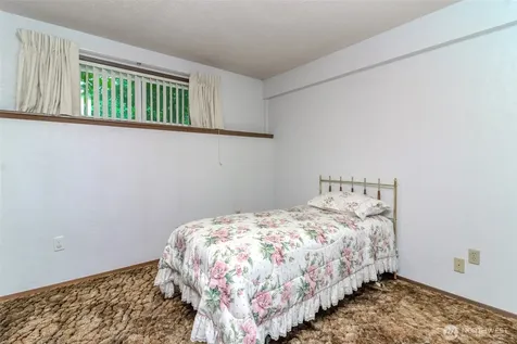 13632 183rd Avenue SE Renton WA 98059