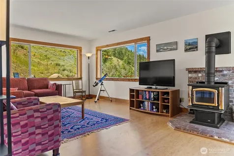 427 Rendezvous Road Winthrop WA 98862