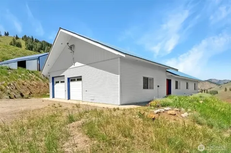 427 Rendezvous Road Winthrop WA 98862