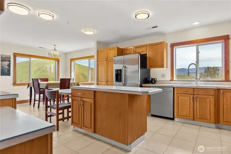 427 Rendezvous Road Winthrop WA 98862