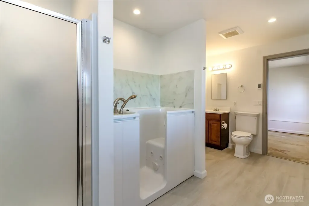 16235 NE 51st Street Redmond WA 98052