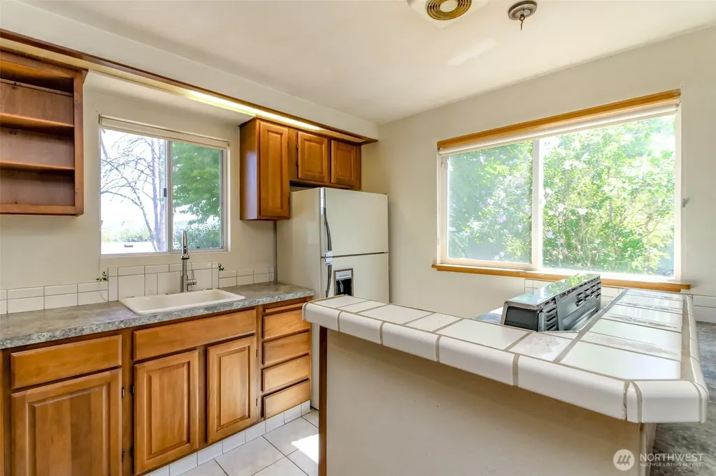16235 NE 51st Street Redmond WA 98052
