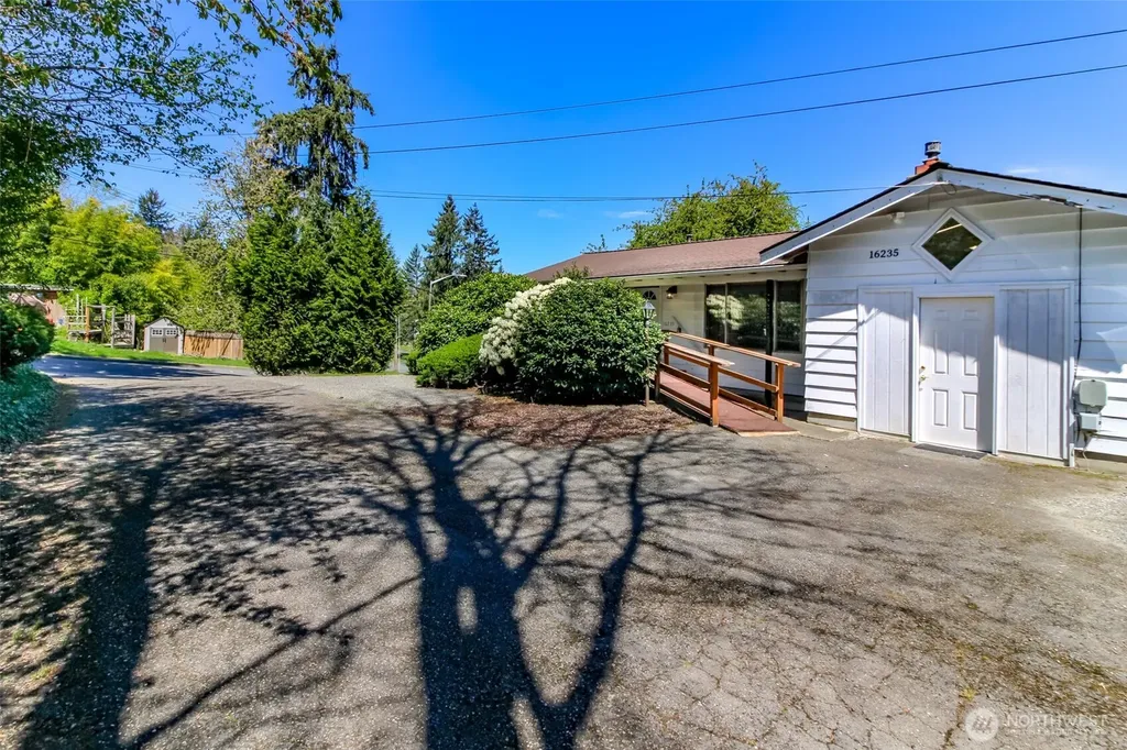 16235 NE 51st Street Redmond WA 98052