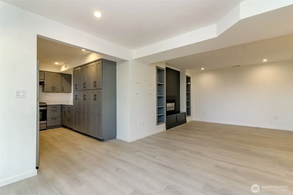16235 NE 51st Street Redmond WA 98052