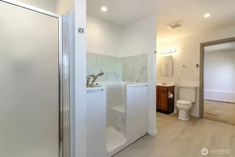 16235 NE 51st Street Redmond WA 98052