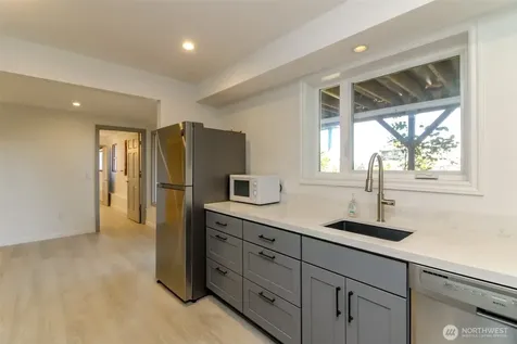 16235 NE 51st Street Redmond WA 98052