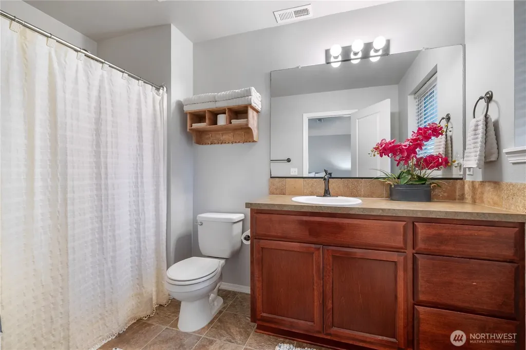 156 Wyatt Drive Kelso WA 98626