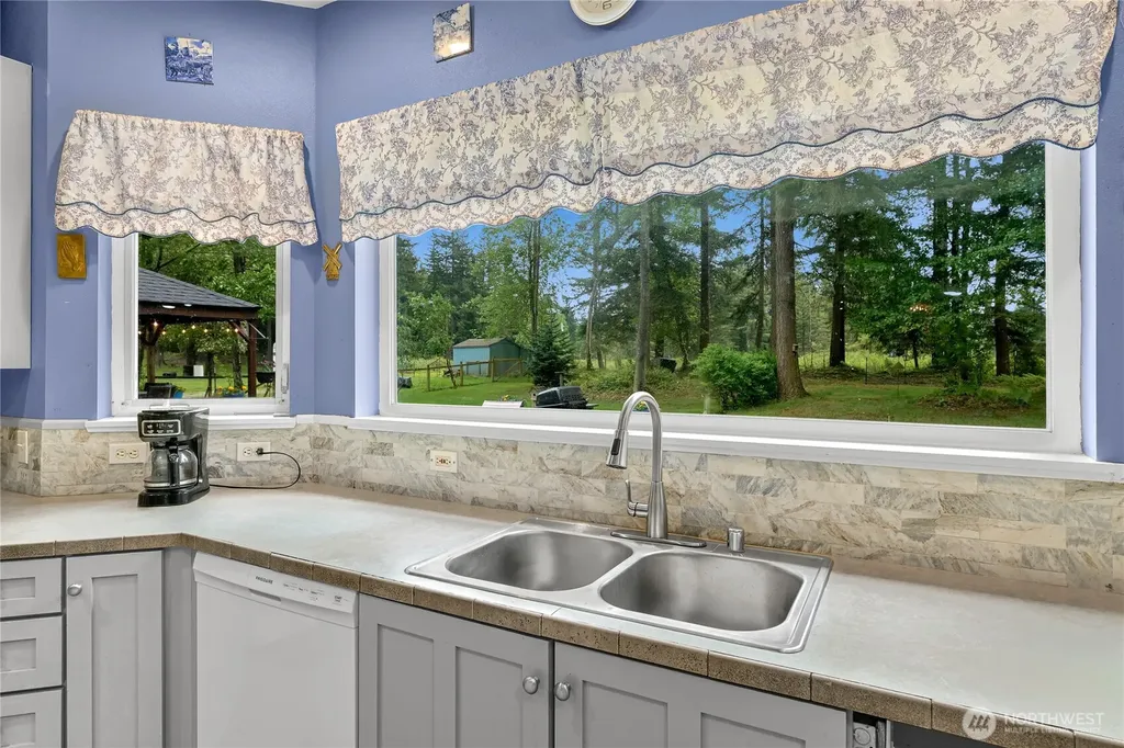 9954 Peace Road Blaine WA 98230