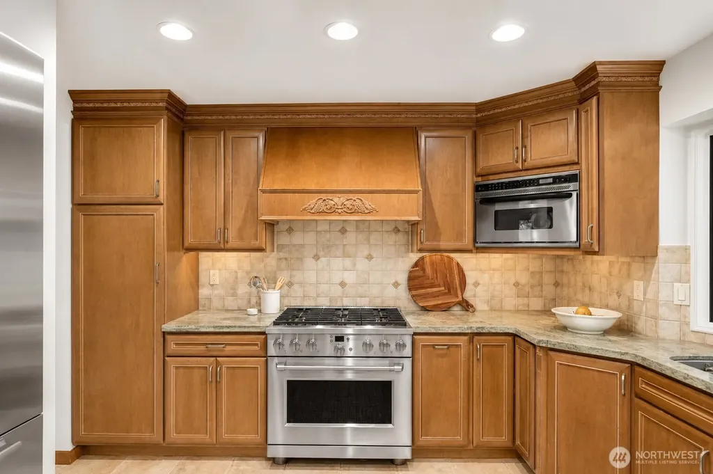 5601 43rd Avenue W Seattle WA 98199