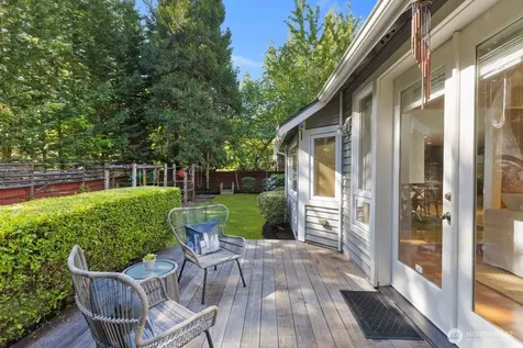 9925 SE 5th Street Bellevue WA 98004