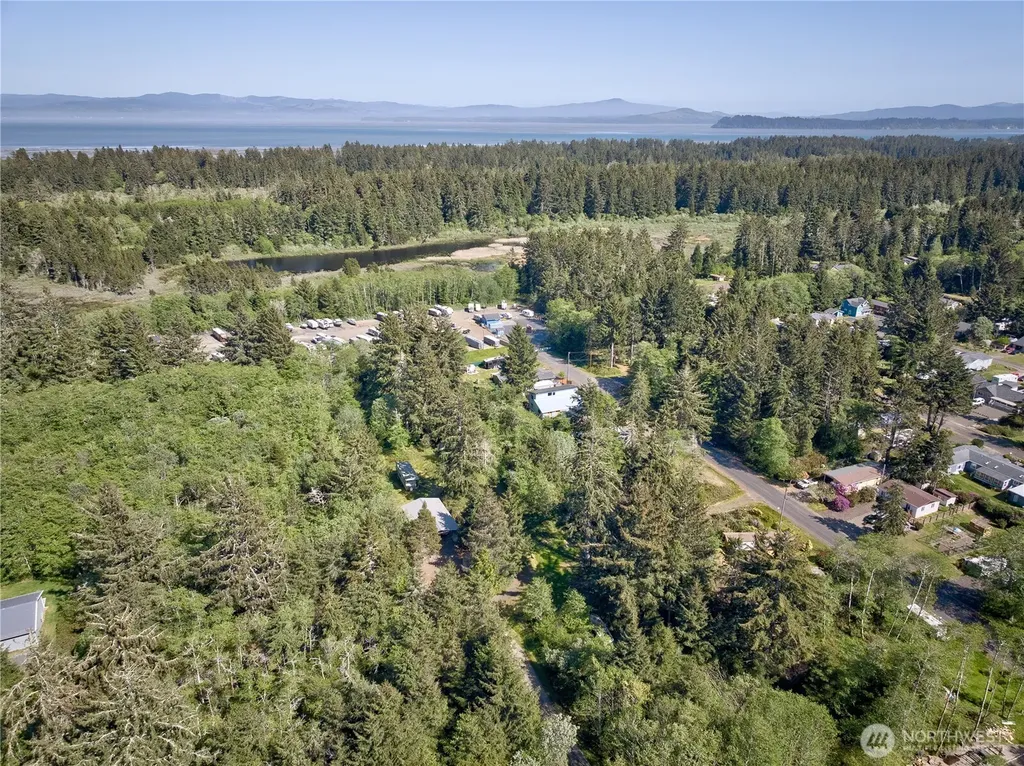 1907 324th Place Ocean Park WA 98640