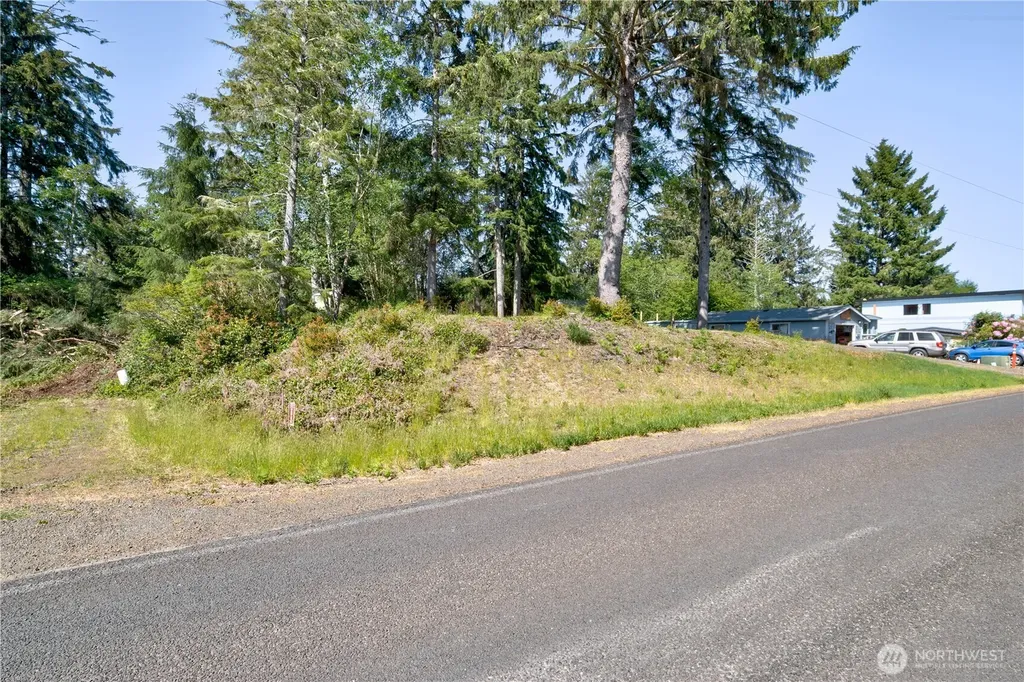 1907 324th Place Ocean Park WA 98640