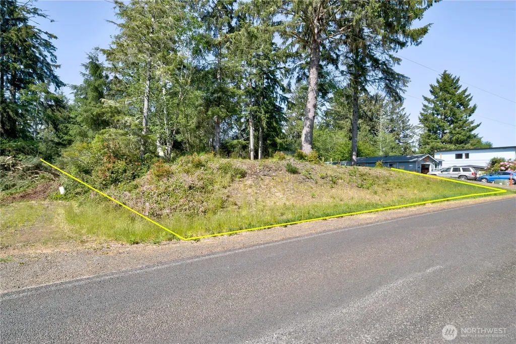 1907 324th Place Ocean Park WA 98640