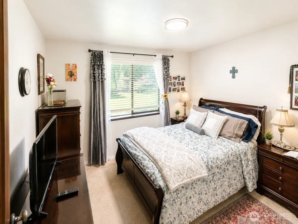5808 Woodlake Drive W University Place WA 98467