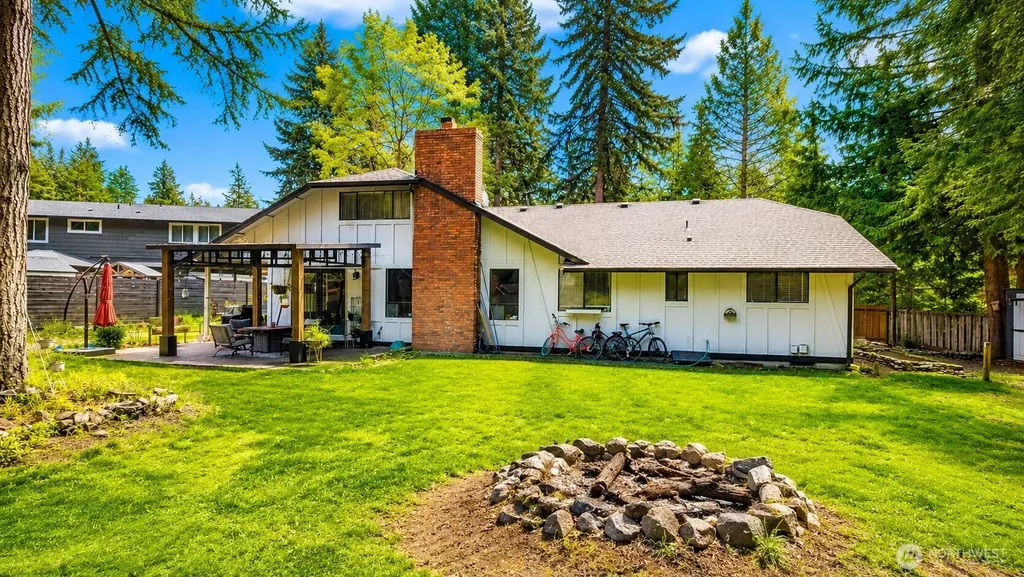 5808 Woodlake Drive W University Place WA 98467