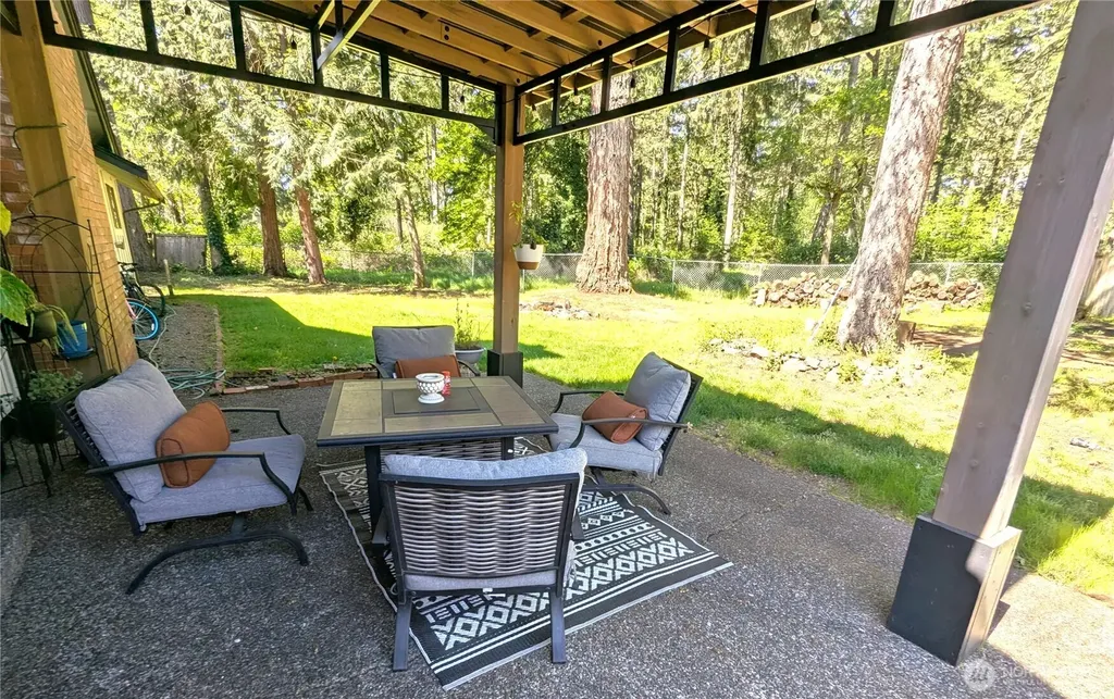 5808 Woodlake Drive W University Place WA 98467