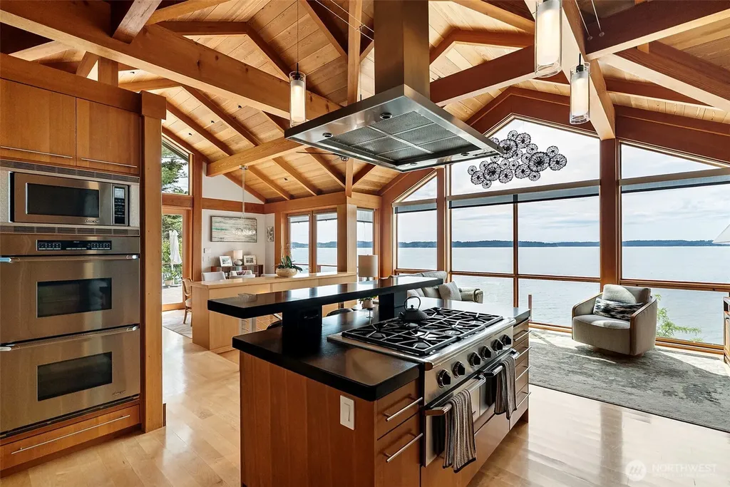 540 3rd Avenue Fox Island WA 98333