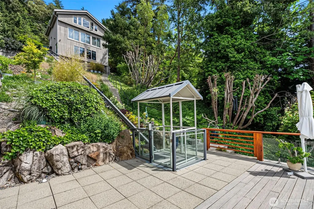 540 3rd Avenue Fox Island WA 98333