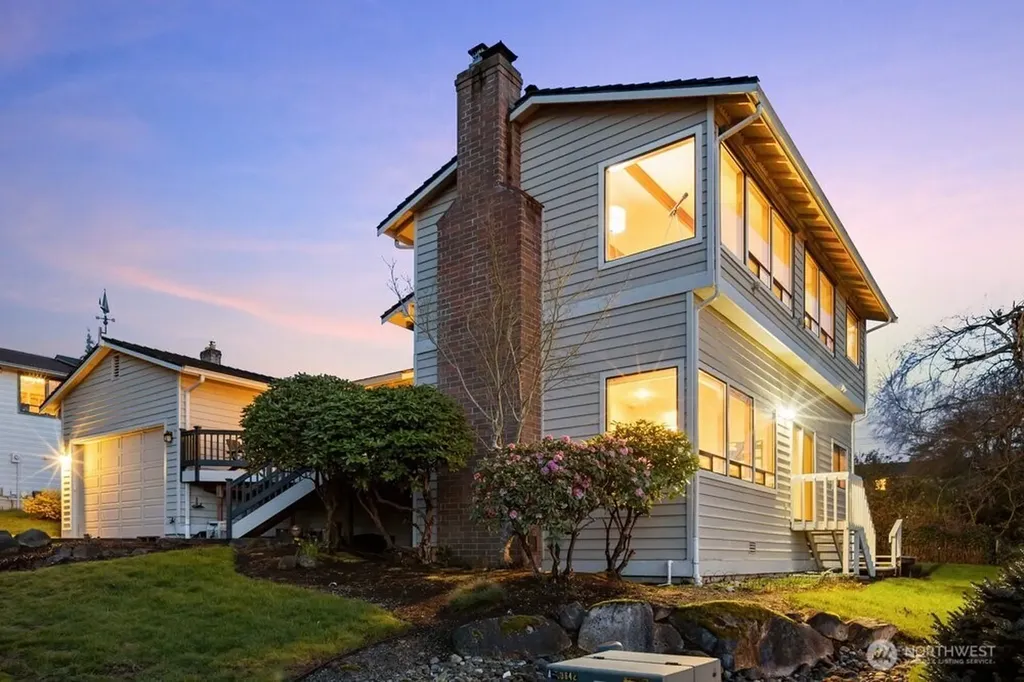 902 7th Avenue S Edmonds WA 98020
