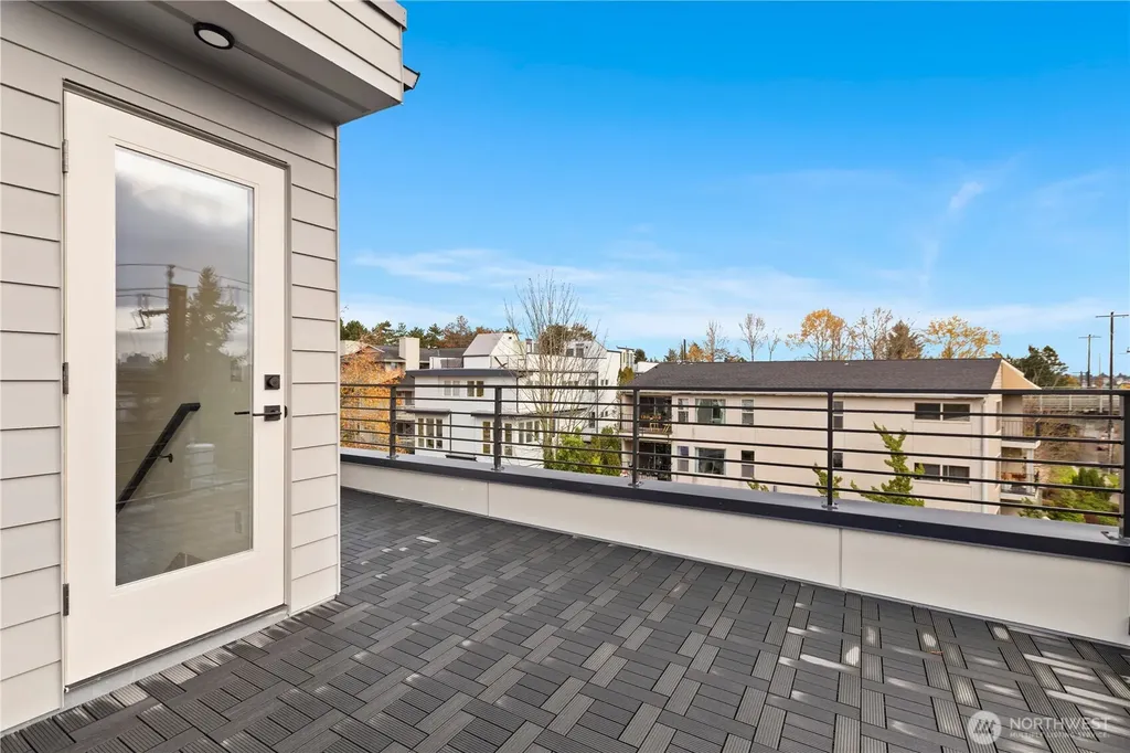 724 N 36th Street Seattle WA 98103