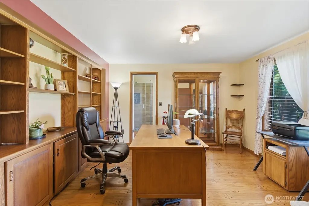 15275 Bandix Road SE Olalla WA 98359