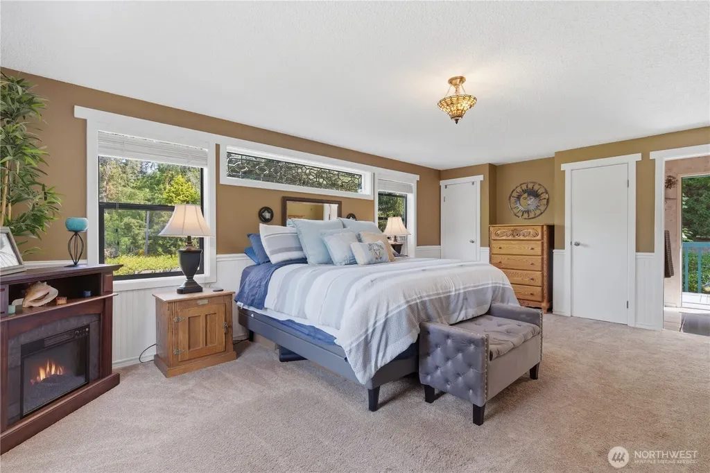 15275 Bandix Road SE Olalla WA 98359