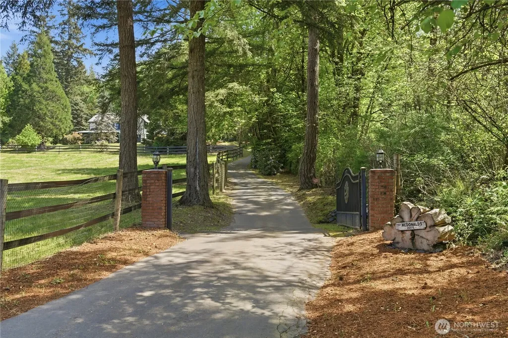 15275 Bandix Road SE Olalla WA 98359