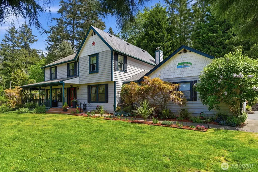 15275 Bandix Road SE Olalla WA 98359