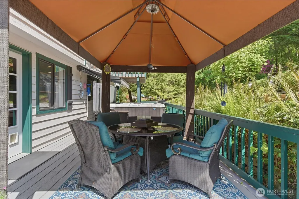 15275 Bandix Road SE Olalla WA 98359