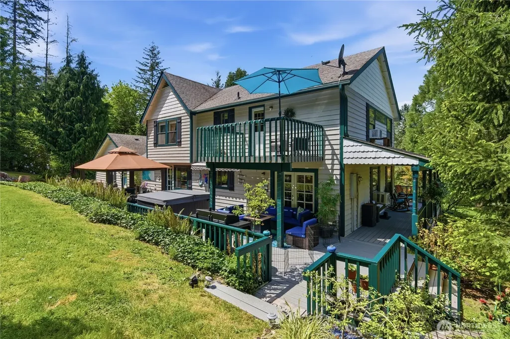 15275 Bandix Road SE Olalla WA 98359