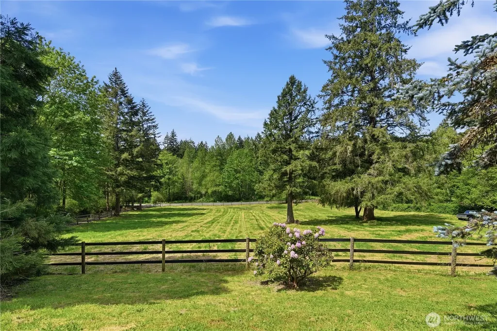 15275 Bandix Road SE Olalla WA 98359