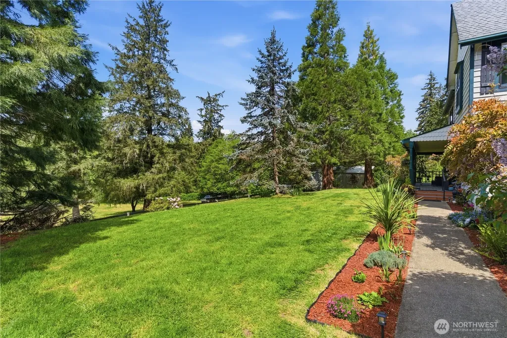 15275 Bandix Road SE Olalla WA 98359