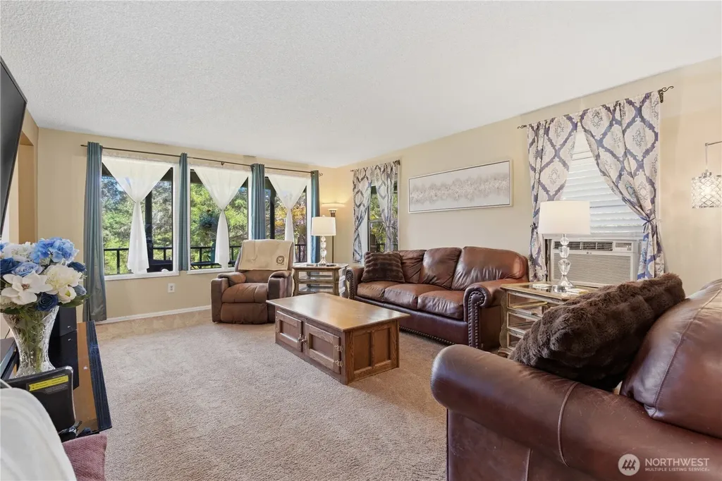 15275 Bandix Road SE Olalla WA 98359