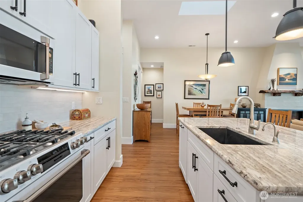 211 E Vineyard Crest Road Grapeview WA 98546