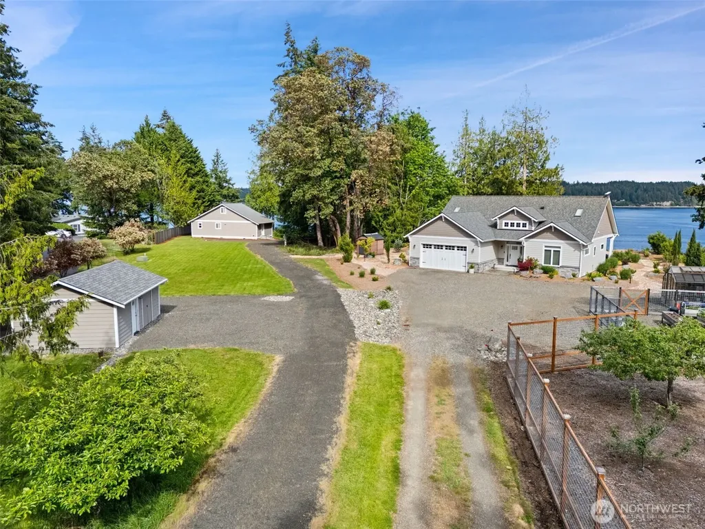 211 E Vineyard Crest Road Grapeview WA 98546
