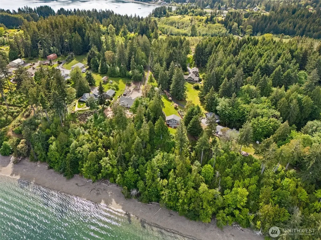 211 E Vineyard Crest Road Grapeview WA 98546