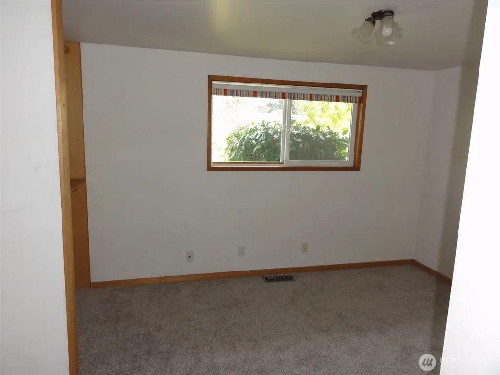 28821 18th Avenue S Federal Way WA 98003