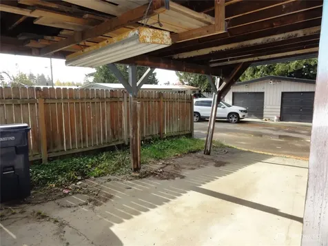 28821 18th Avenue S Federal Way WA 98003