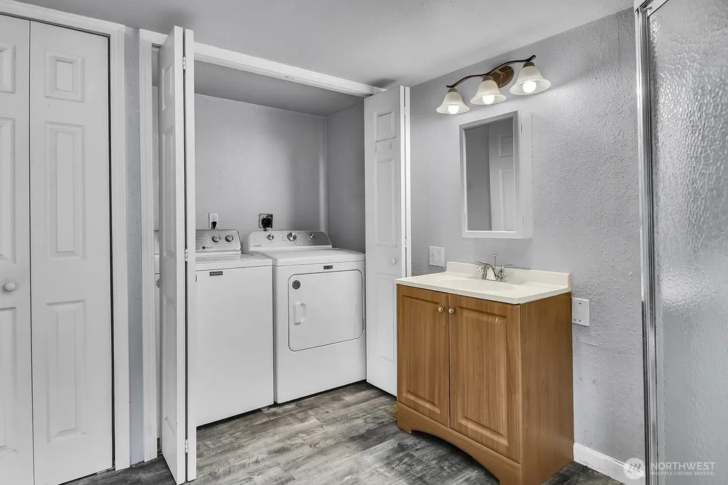 5907 177th Street SW Lynnwood WA 98037