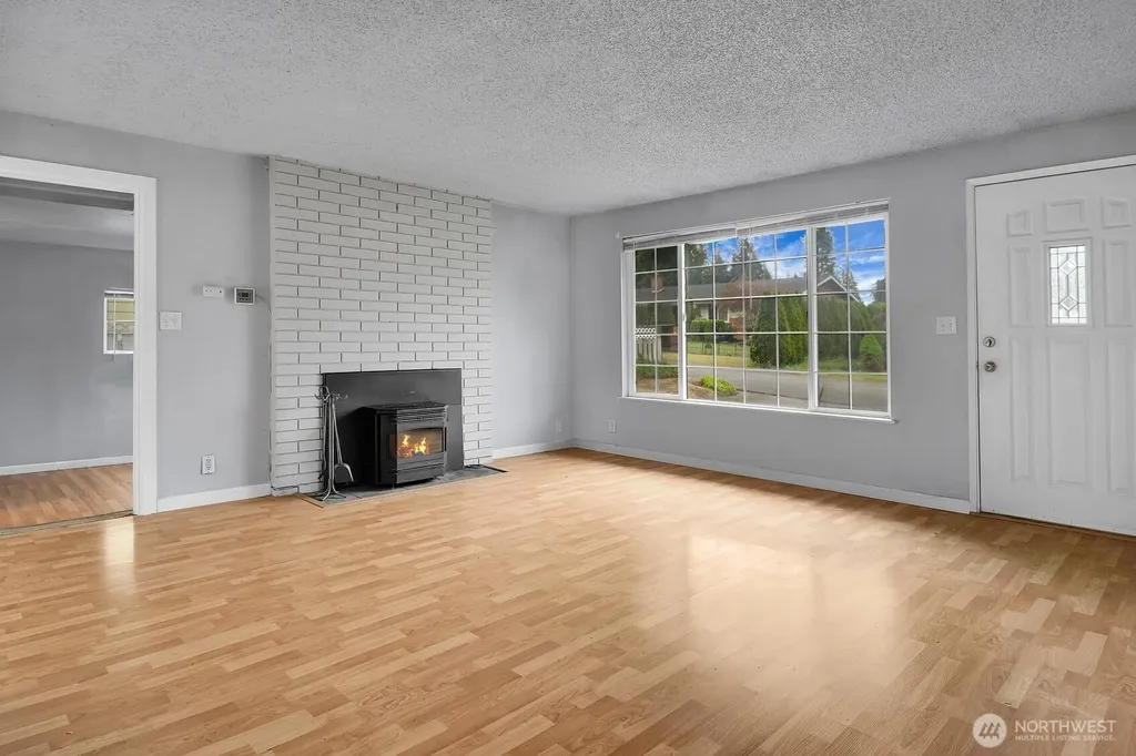 5907 177th Street SW Lynnwood WA 98037