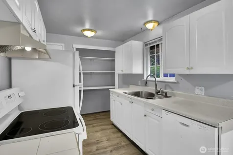5907 177th Street SW Lynnwood WA 98037