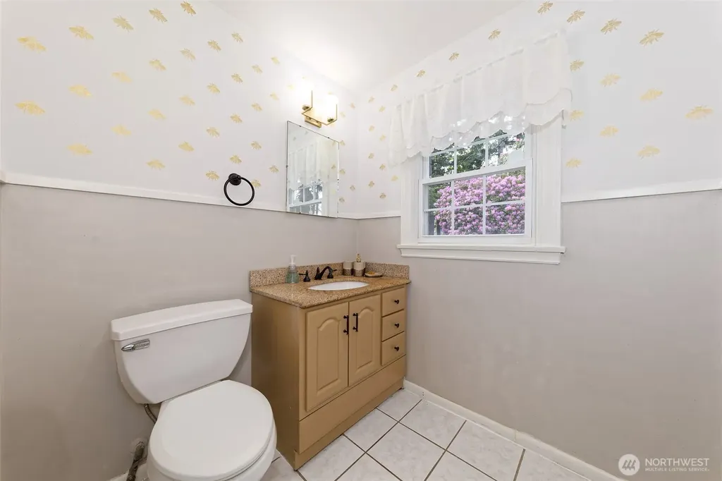 529 N 12th Street Shelton WA 98584