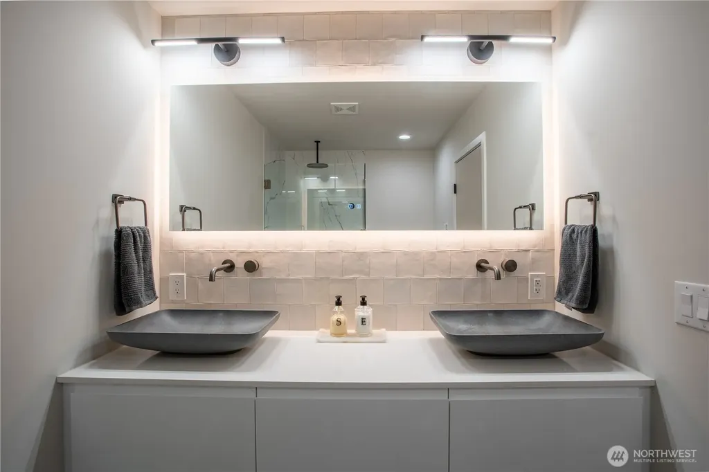 2548 Sandy Drive Camano Island WA 98282