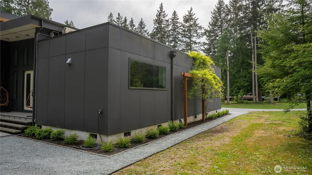 2548 Sandy Drive Camano Island WA 98282