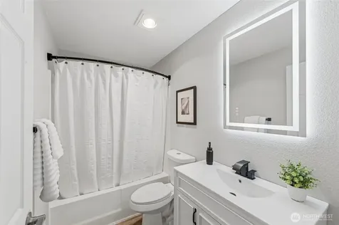 13731 SE 258th Place Kent WA 98042
