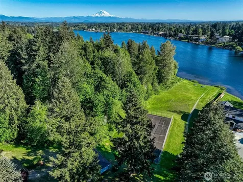 13731 SE 258th Place Kent WA 98042