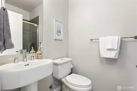 2041 NW Talus Drive Issaquah WA 98027