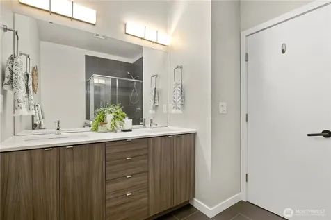 2041 NW Talus Drive Issaquah WA 98027