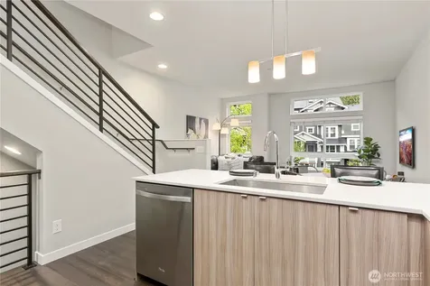 2041 NW Talus Drive Issaquah WA 98027